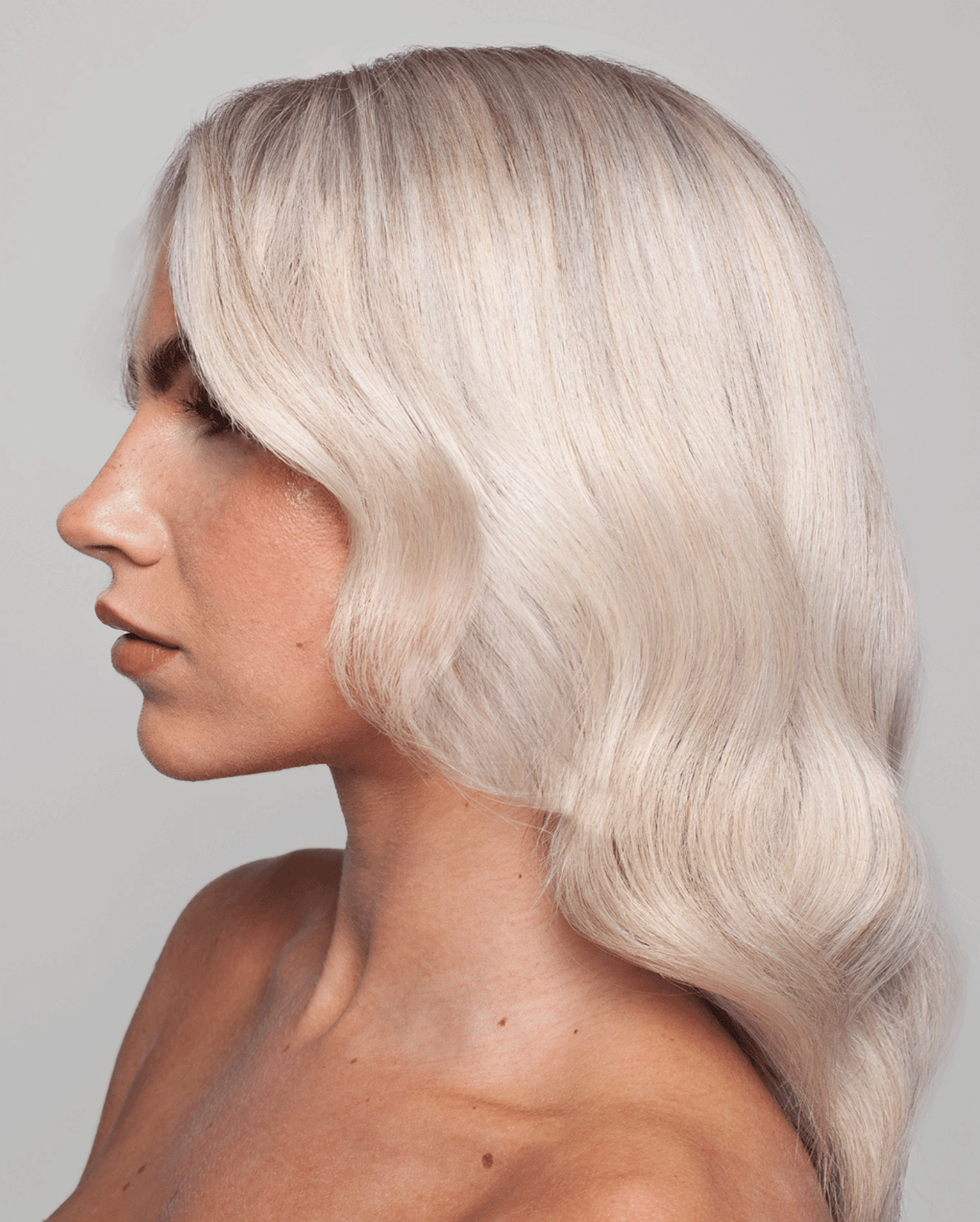 White Blonde Maintain and Protect Toning Spray - SHRINE